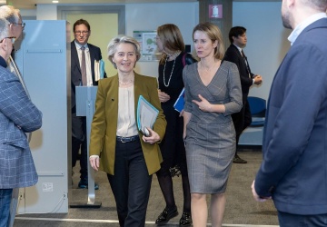 Politico o wojnie w Brukseli. Kallas miała nazwać von der Leyen „dyktatorem”