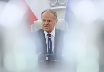 „Tusk uznał, że od reprezentowania KO u prezydenta jest on sam”. Kulisy decyzji KO ws. zaproszenia Karola Nawrockiego