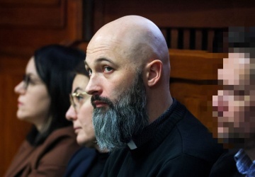 Rozprawa ks. Olszewskiego. „Ławnicy nieprzygotowani, sędzia powiązana politycznie”
