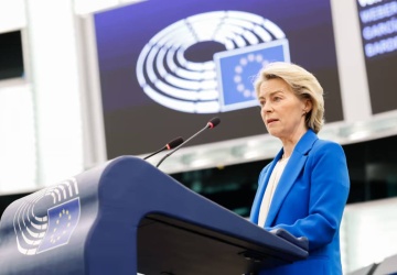 Legislacyjna biegunka w UE. W 2025 r. KE wyprodukowała więcej przepisów niż w ciągu 15 lat 