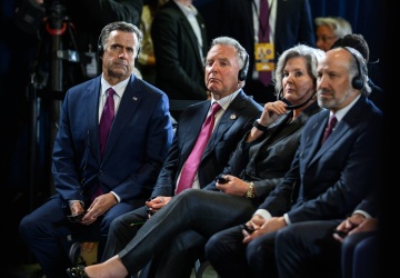 Nieoficjalnie: Rozmowy USA–Iran coraz bliżej. Witkoff spotka się z szefem irańskiego MSZ