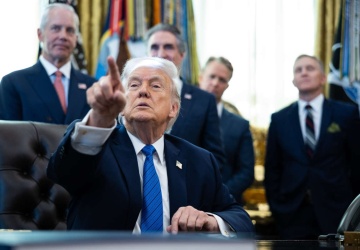 Wojna z ICE. Donald Trump obiecał powstrzymanie nielegalnej imigracji i to robi