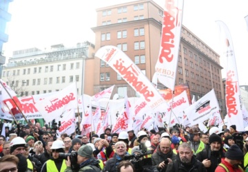 Rząd zniszczył dialog społeczny, pracownicy wychodzą na ulice