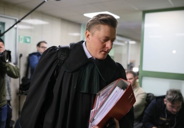Sąd postanowił o areszcie Ziobry. Lewandowski komentuje: „zaskarżymy to orzeczenie”