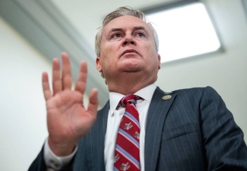 Ghislaine Maxwell zaproponowała oczyszczenie Trumpa i Clintona w zamian za ułaskawienie