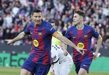 Nowe wieści z Hiszpanii. Lewandowski może opuścić Barcelonę