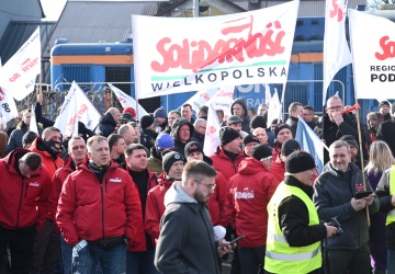 Nadajecie się tylko do tępienia ludzi!. Pracownicy Silesii pikietowali w obronie miejsc pracy
