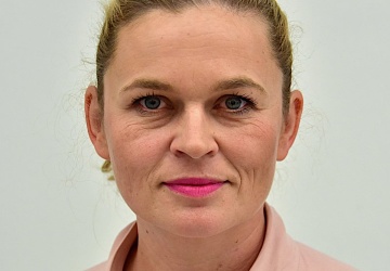 Młodzi ludzie bezmyślnymi „lemingami” – skutek destrukcyjnych działań MEN (video)