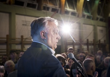 Premier Węgier: Ukraina i UE chcą obalić nasz rząd