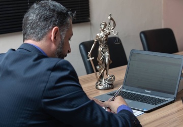 Miał wspierać dżihadystów szykując zamach. Jest akt oskarżenia