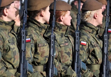 Przywrócenie obowiązkowej służby wojskowej. Zapytano Polaków