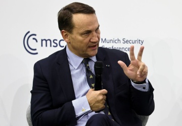 Sikorski otwarcie poparł ograniczanie wolności słowa? Szokujące słowa w Monachium