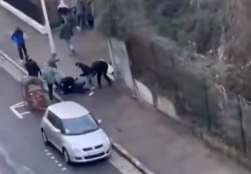 Szok we Francji. Konserwatywny aktywista pobity na śmierć podczas demonstracji