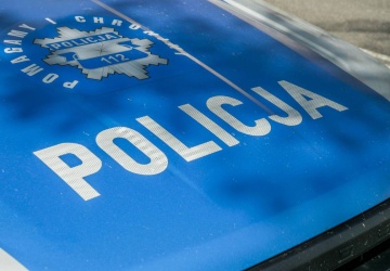 Skuteczny policjant zostanie wydalony ze służby? Rzecznik MSWiA: „Sąd podzielił stanowisko prokuratury”