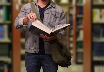 Żaryn: Chińscy studenci zostaną dopuszczeni do pozyskiwania danych wrażliwych 