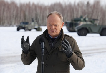 Sytuacja jest bardzo poważna. Tusk pilnie apeluje do Polaków ws. Iranu