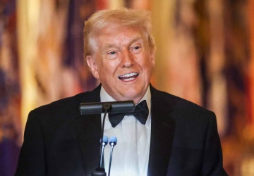 Trump wysyła na Grenlandię okręt szpitalny. Premier Danii odpowiada