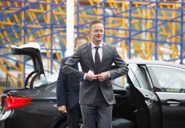 Szef MSZ Węgier: Nie ulegniemy szantażowi Brukseli