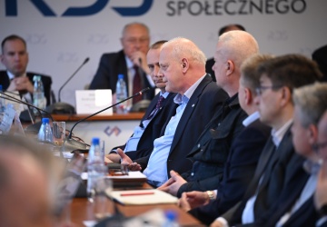 Rada Dialogu Społecznego. NSZZ Solidarność: Albo państwo wspomoże hutnictwo, albo ono zatonie