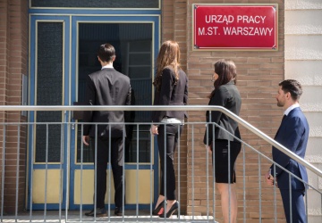 Pierwszy milion trzeba zwolnić