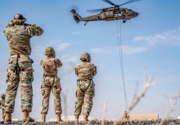 Ataki USA na Iran mogą potrwać cztery tygodnie; narasta niepokój na rynku ropy