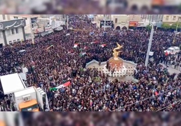 Atak na Iran. Manifestacja podczas pogrzebu dziewcząt, które zginęły w zbombardowanej szkole