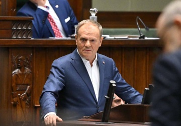 Ceny paliw w hurcie mocno w górę. Tusk zabrał głos