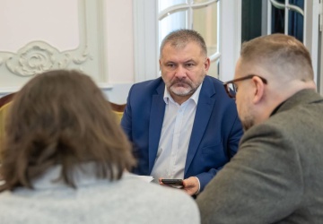 Na salach rozpraw mają być eksponowane flagi UE? Szefowa KRS nie wytrzymała