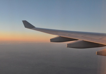 Mieszkańcy mogli go zauważyć na niebie. Specjalny samolot nad Warszawą