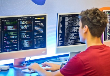 Rekordowe granty na rozwój kształcenia zawodowego w Polsce. Miliony na rozwój cyfrowy