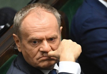 Uchwała Tuska ws. SAFE to wstęp do wrogiego przejęcia Polski