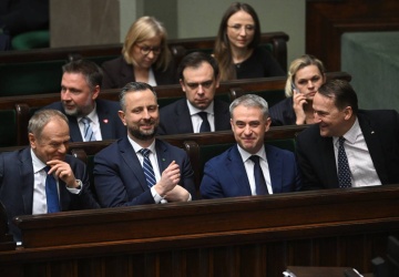 Większość rządząca uderza w Trybunał Konstytucyjny. Jest oświadczenie TK 