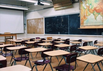 Szwedzka nauczycielka przerażona polskim podręcznikiem do geografii. Przesiąknięty nacjonalizmem