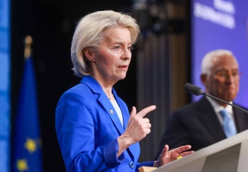 Von der Leyen ostrzega przed masową migracją. Znany europoseł nie wytrzymał