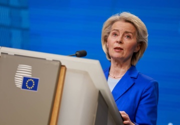 Podwójna gra szefowej KE – nowy europejski człowiek ma być ciemnoskóry