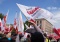 Stop dyskryminacji w służbach mundurowych. Pracownicy i funkcjonariusze KAS protestowali w Warszawie