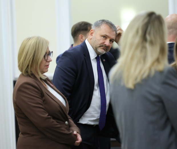 Dwa lata rządów Tuska. Wielkie zapowiedzi, małe efekty i rosnące rozczarowanie
