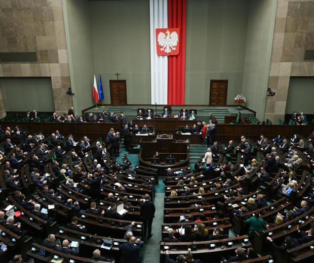 KO liderem, ale bez szans na utworzenie rządu. Tylko 4 partie w Sejmie [NAJNOWSZY SONDAŻ]