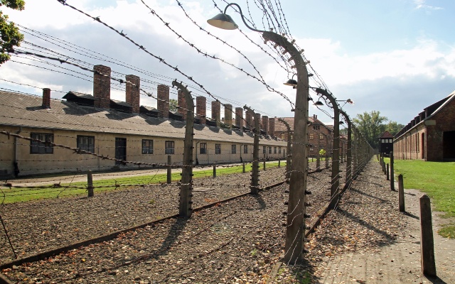 Prawnik chce pro bono reprezentować organizacje pozywające niemieckie media za „polskie obozy”