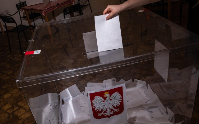 Marcin Bąk: Ziemia za służbę, czy obywatelstwo za głos?  