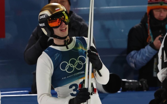 Igrzyska 2026. Srebrny medal Tomasiaka w skokach narciarskich