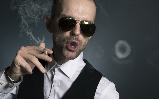 Tȟašúŋke Witkó: Poganiacze niewolników XXI wieku