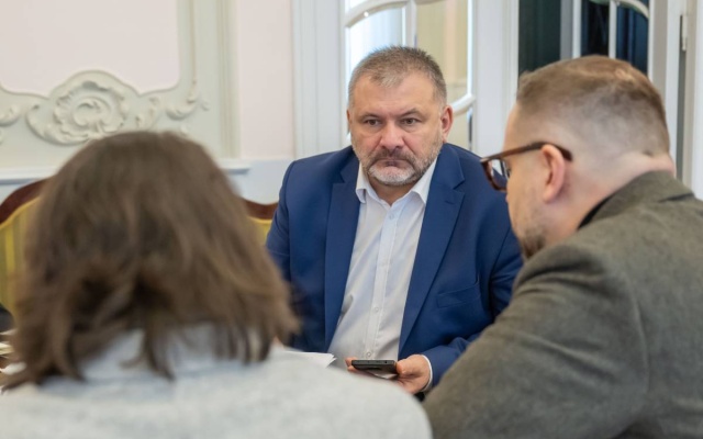 Na salach rozpraw mają być eksponowane flagi UE? Szefowa KRS nie wytrzymała