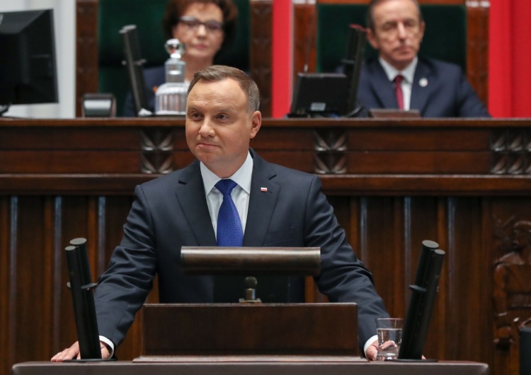 Prezydent Andrzej Duda powołał ministra zdrowia oraz ministra spraw zagranicznych. Zmiany w rządzie Mateusza Morawieckiego. Prezydent powołał nowych ministrów