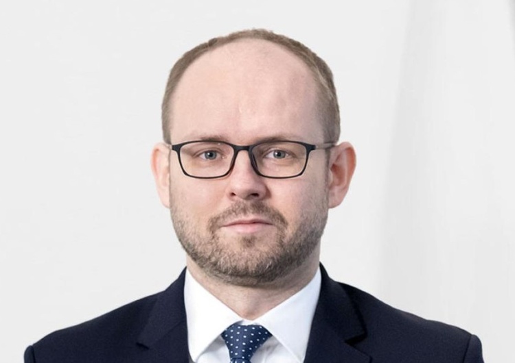 MSZ Polskie MSZ: Wzywamy wszelkie państwa do powstrzymania się od wpływania na sytuację wewnętrzną na Białorusi