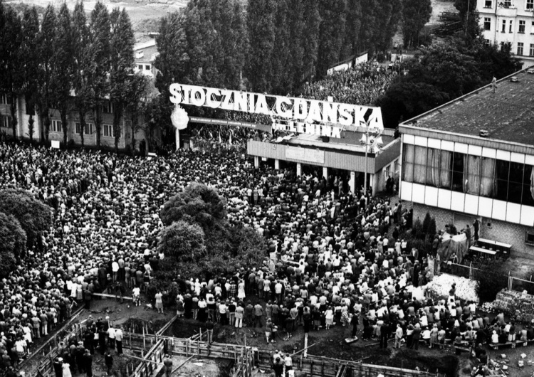 Premier Morawiecki i autorytety z całego świata opowiedzą w światowych mediach historię Solidarności