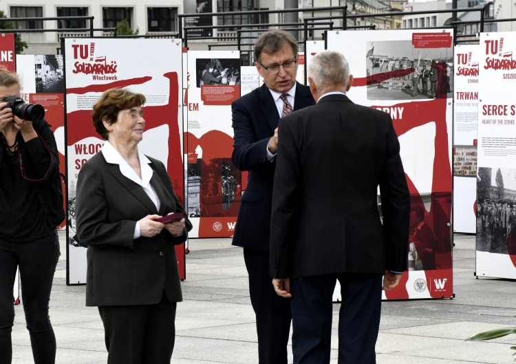  [FOTOGALERIA] Otwarcie wystawy „Biało-czerwony szlak. TU rodziła się Solidarność”