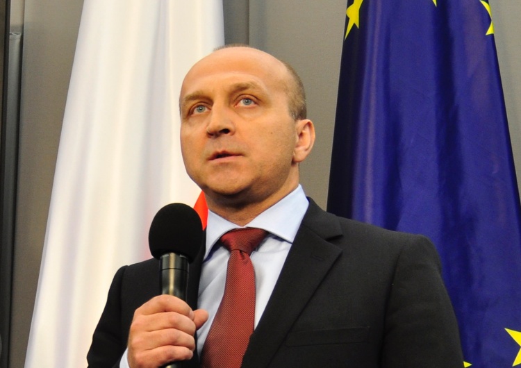 „Straszyli mnie gangsterami i Rosjanami”. Szokujące słowa byłego premiera