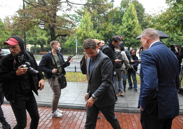 Radek Pietruszka Trzaskowski zwołuje nadzwyczajną sesję ws.