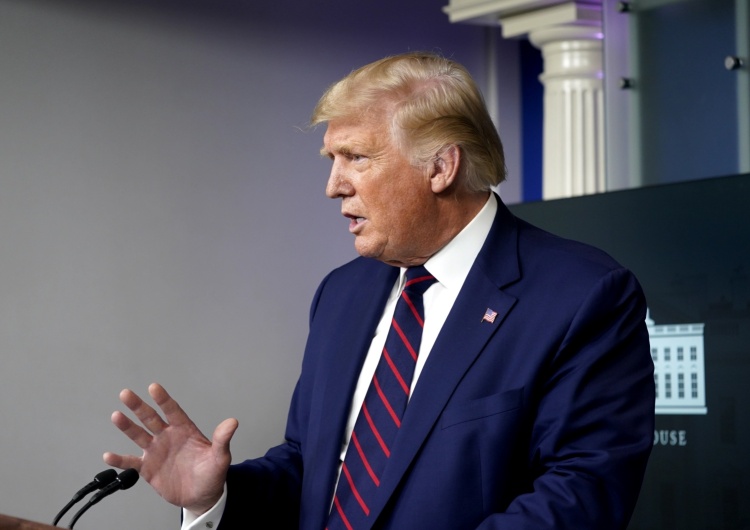 Sanders: Trzeba się przygotować, że Trump odmówi odejścia